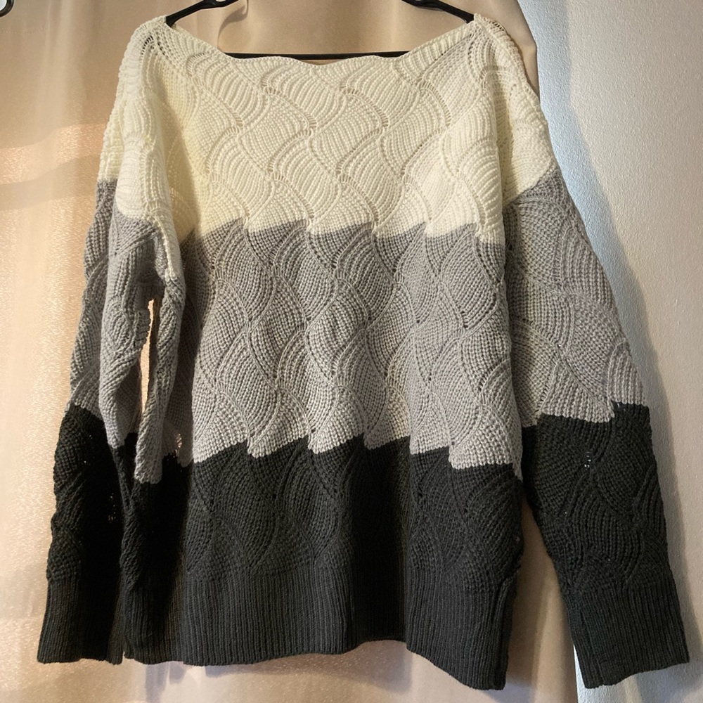 Women’s color block sweater